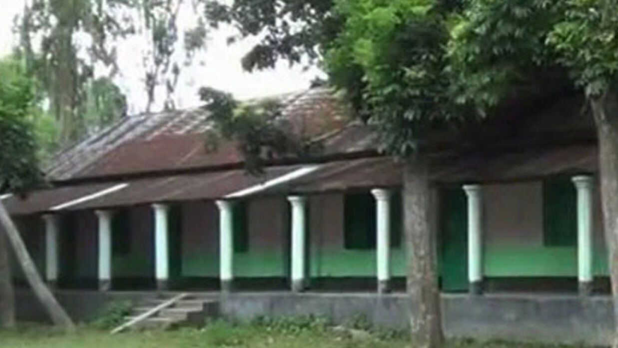 বেপারী টোলা আদর্শ কলেজ