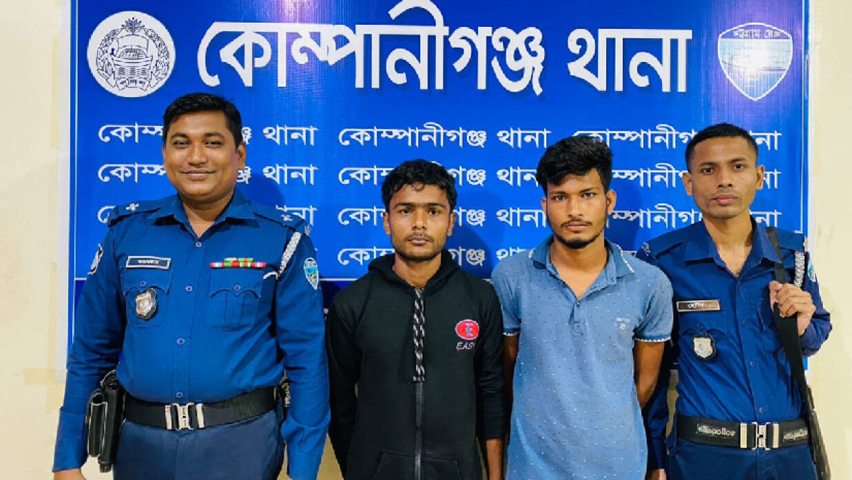 গ্রেপ্তারকৃত মোশারফ হোসেন সোহাগ ও আলাউদ্দিন ওরফে সুমন