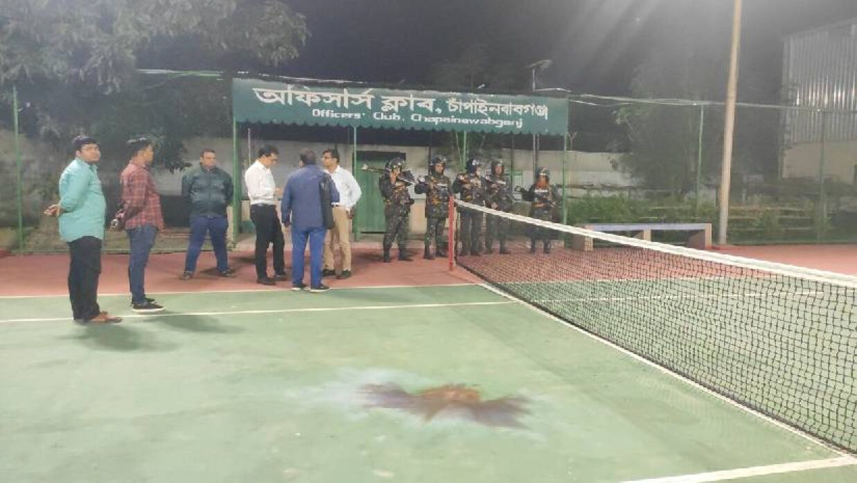 চাঁপাইনবাবগঞ্জ ডিসির বাসভবনের পাশে ককটেল বিস্ফোরণ