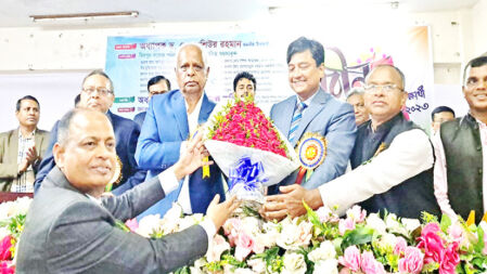 ৪টি বছর কাজে লাগালে তোমাদের কেউ আটকাতে পারবে না: শিক্ষার্থীদের ভিসি