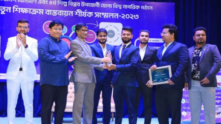 ‘পজেটিভ ইনফ্লুয়েন্সার অ্যাওয়ার্ড’ পেলো রিউমর স্ক্যানার