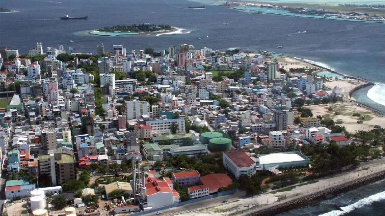 বাংলাদেশি কর্মীদের জন্য আবারও উন্মুক্ত হলো মালদ্বীপের ভিসা