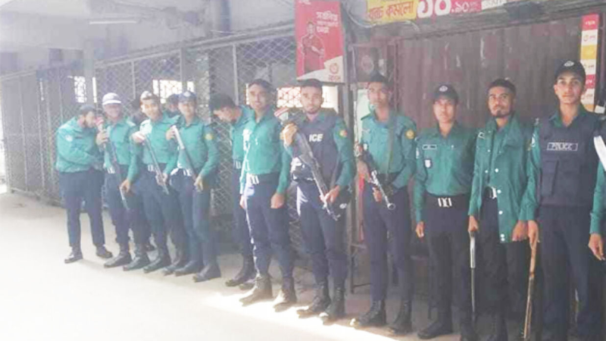 বিএনপি কার্যালয়ের সামনে ফের পুলিশ মোতায়েন