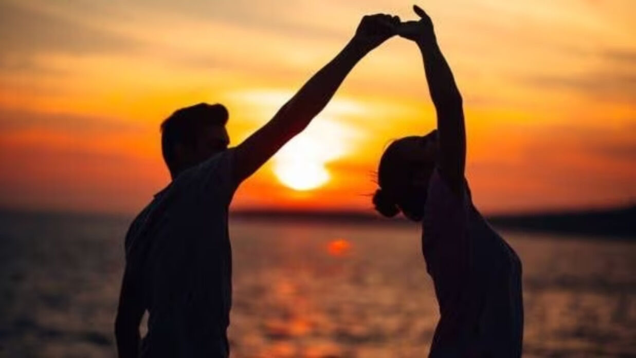 কলেজ অধ্যক্ষের প্যাড ব্যবহার করে প্রেমপত্র!