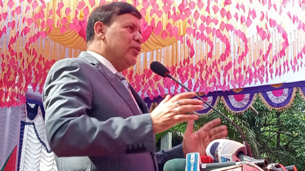 প্রার্থীদের সুবিধা দিতে গিয়ে শিক্ষকরা চাকরি হারিয়েছেন: ইসি 