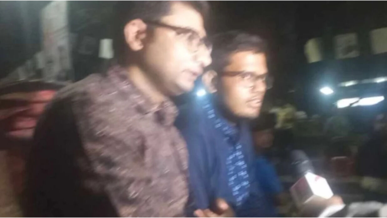 আকাশ বিশ্বাসকে নিয়ে যাচ্ছেন তার মামা