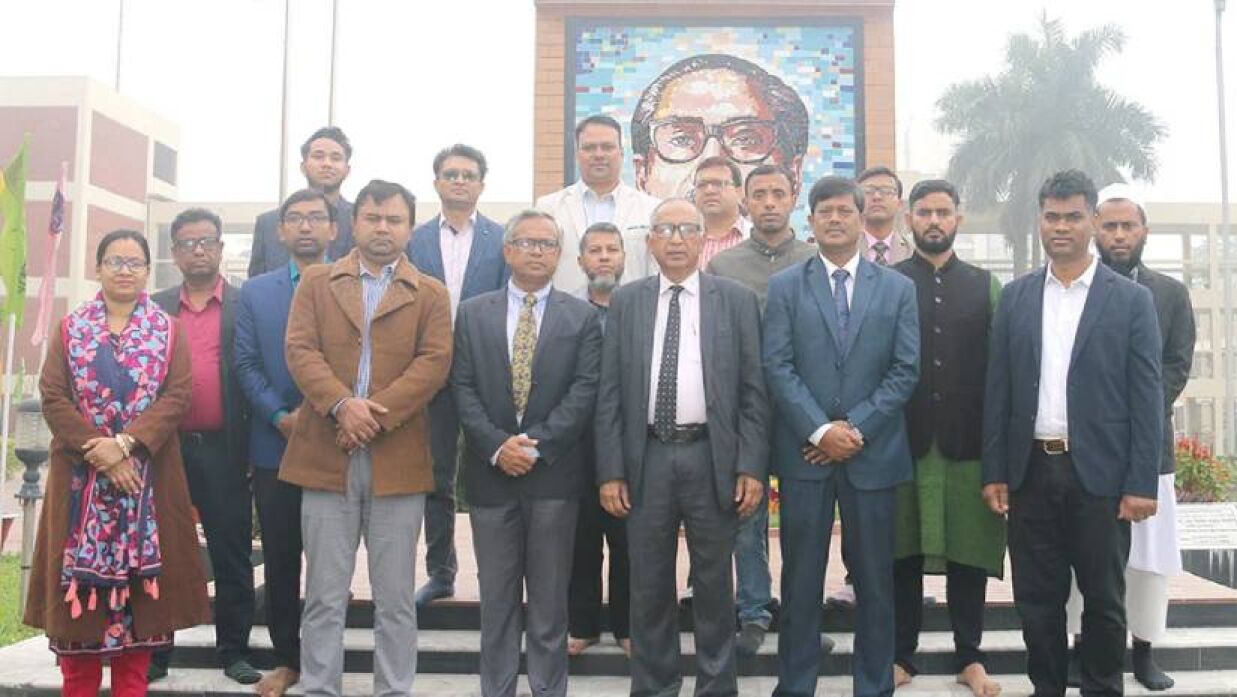 বিনা প্রতিদ্বন্দ্বিতায় জিতলেন শেখ হাসিনার নেতৃত্বের আস্থাশীল শিক্ষকরা