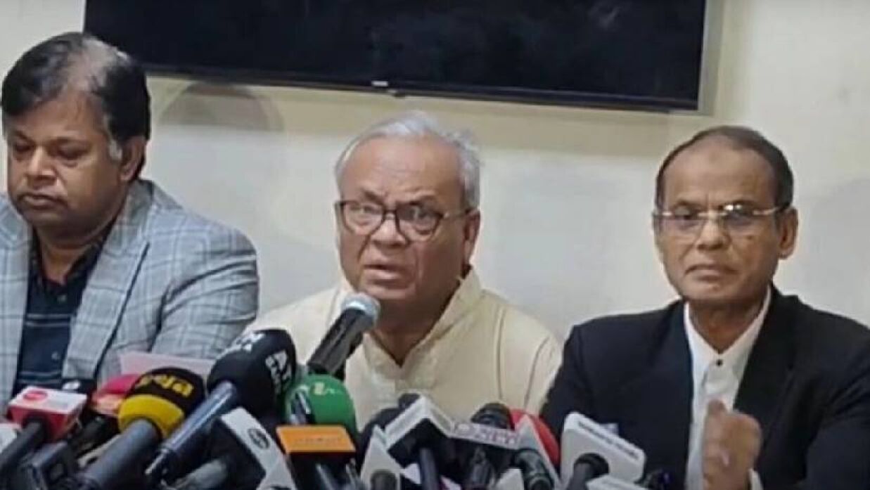 অজানা আতঙ্কে তাড়াহুড়ো করে শপথ নিয়েছে ক্ষমতাসীনরা: রিজভী