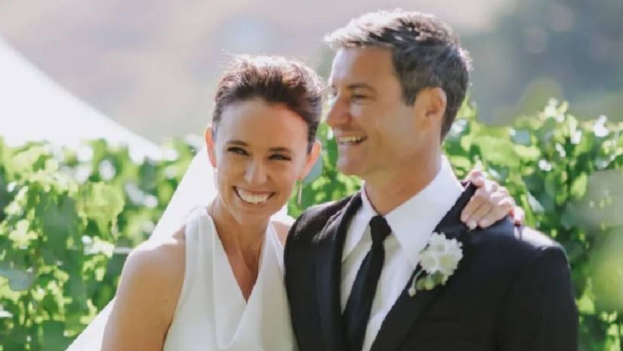 বিয়ে করলেন নিউজিল্যান্ডের সাবেক প্রধানমন্ত্রী জেসিন্ডা