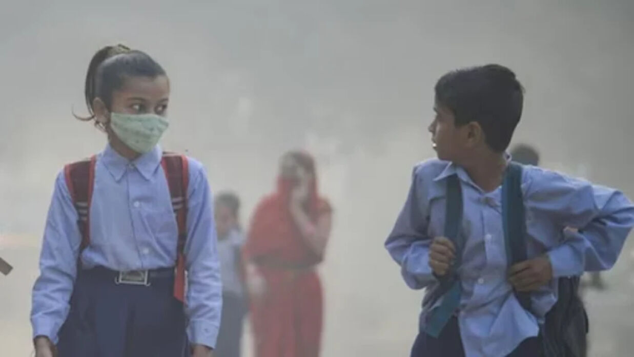 স্কুলগামী শিক্ষার্থী