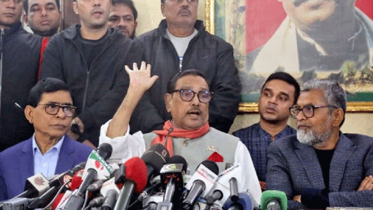 সংবাদ সম্মেলনে কথা বলছেন ওবায়দুল কাদের 