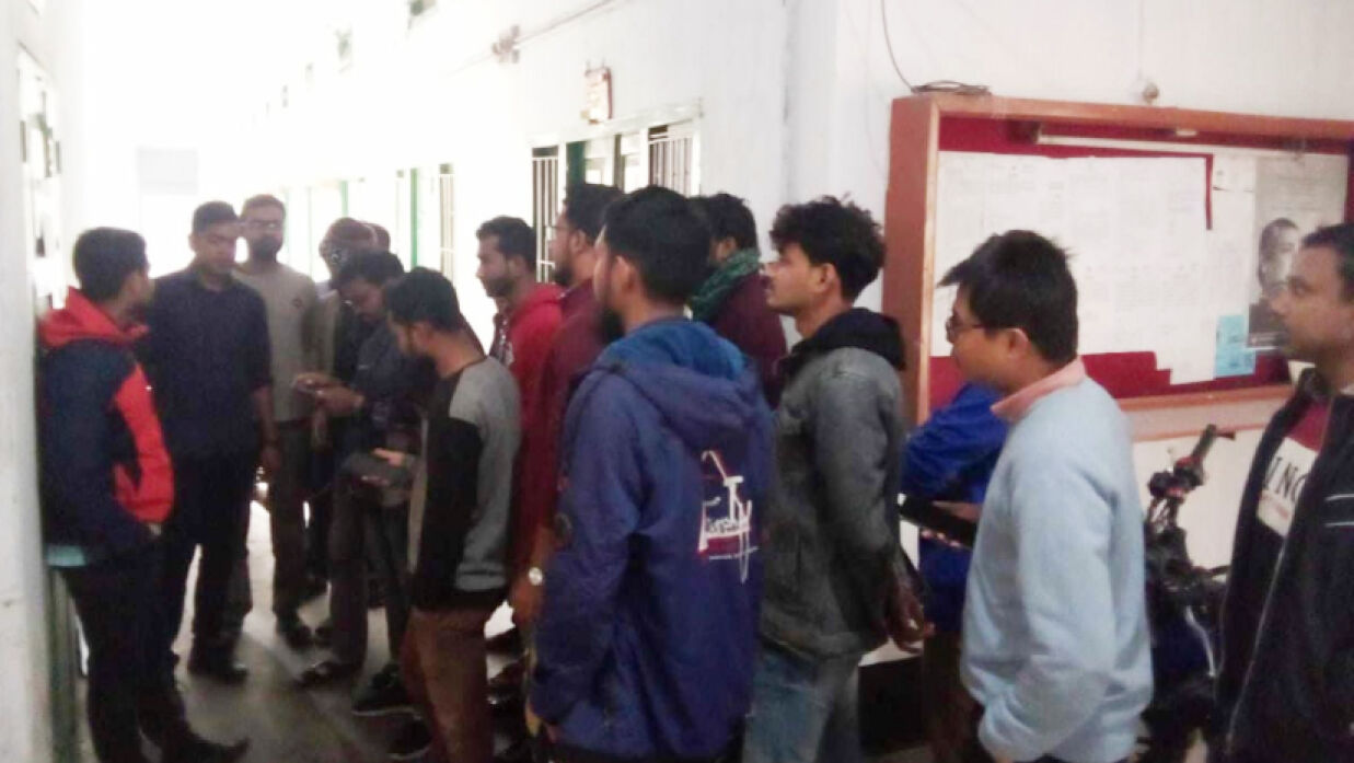 রাবির সমন্বিত হল সমাপনী বয়কট শিক্ষার্থীদের একাংশের, হলে তালা