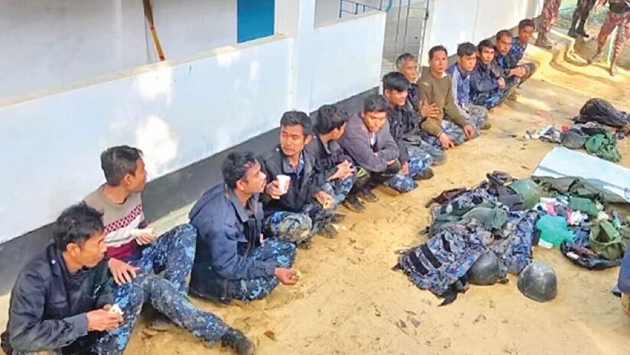 মিয়ানমার থেকে পালিয়ে আসা বিজিপির সদস্যরা