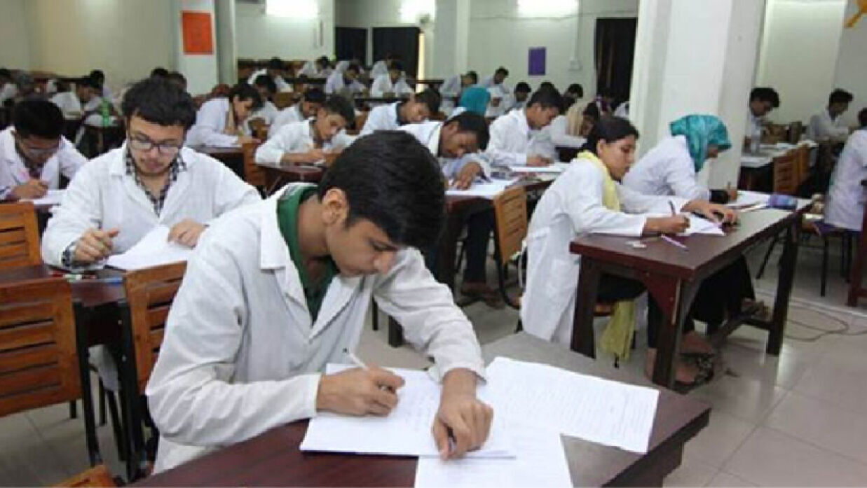 ফটোকপির দোকান বন্ধ, কেন্দ্রে মন্ত্রণালয় কর্মকর্তাদেরও ফোন ব্যবহারে নিষেধাজ্ঞা 