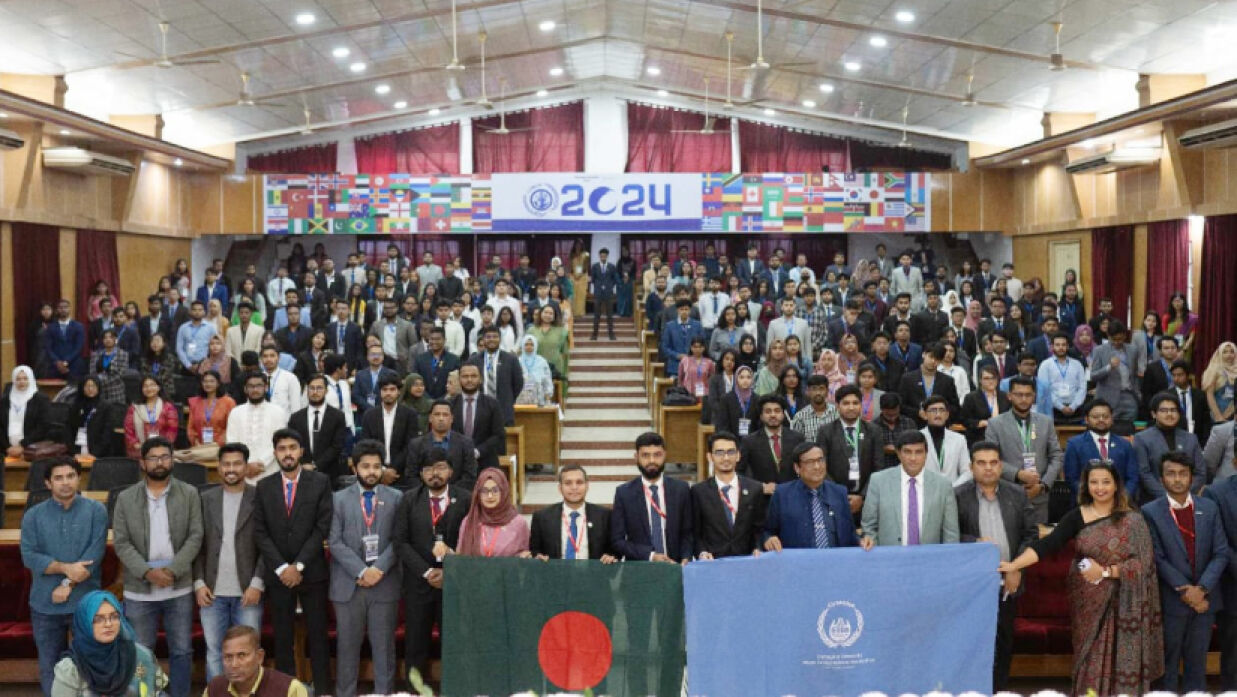 চবিতে পর্দা উঠল প্রতীকী জাতিসংঘ সম্মেলনের