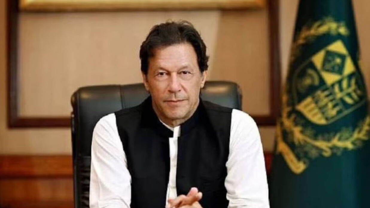 পাকিস্তানের সাবেক প্রধানমন্ত্রী ইমরান খান