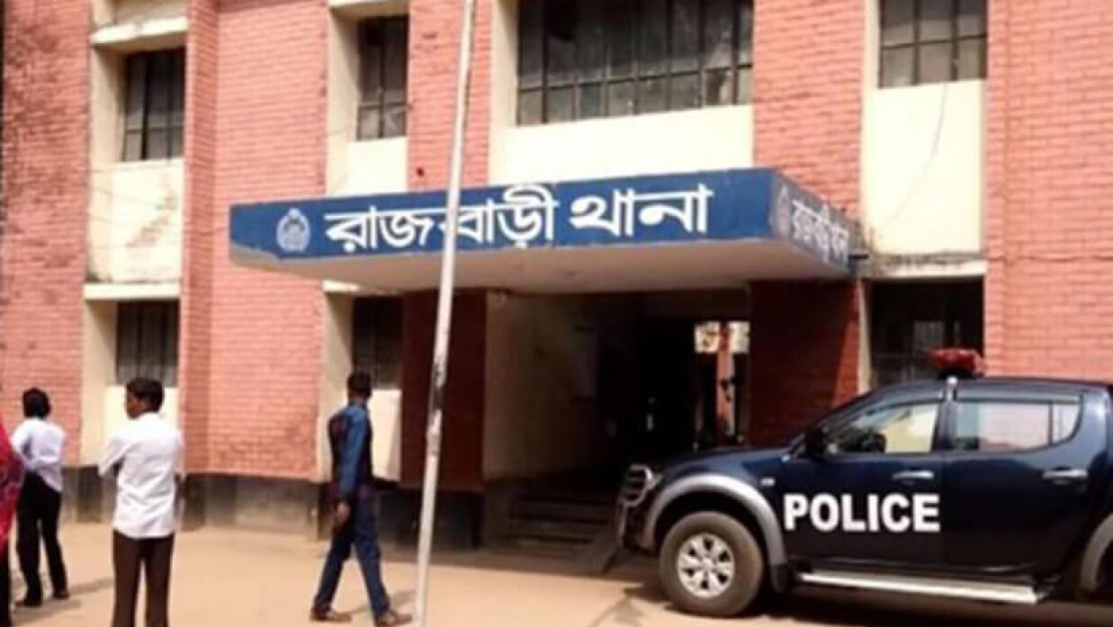 ওসির ওপর হামলার অভিযোগে শিক্ষকসহ গ্রেফতার ৩, দু’জন রিমান্ডে