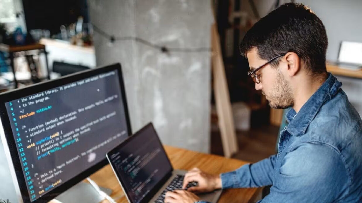 বছরের ব্যবধানে বাংলাদেশে সফটওয়্যার ডেভেলপার বেড়েছে ৬৬.৫ শতাংশ