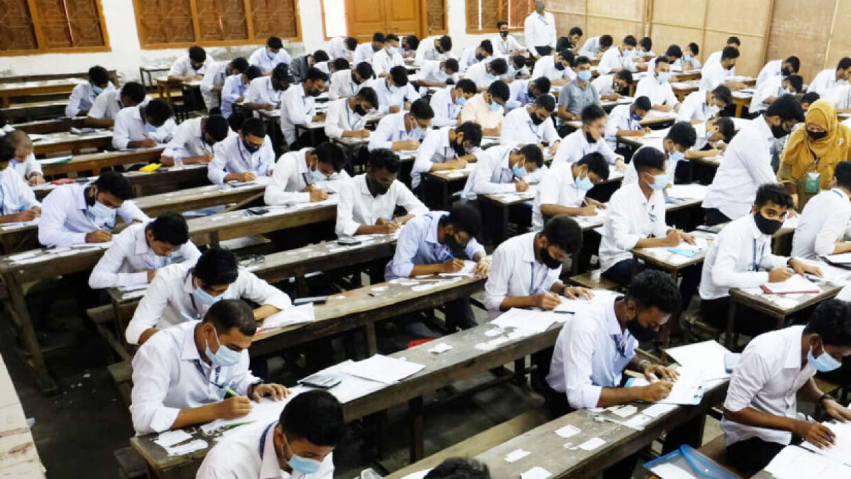 এসএসসির প্রথম দিনে সারাদেশে অনুপস্থিত ১৯৩৫৯, বহিষ্কার ২৪