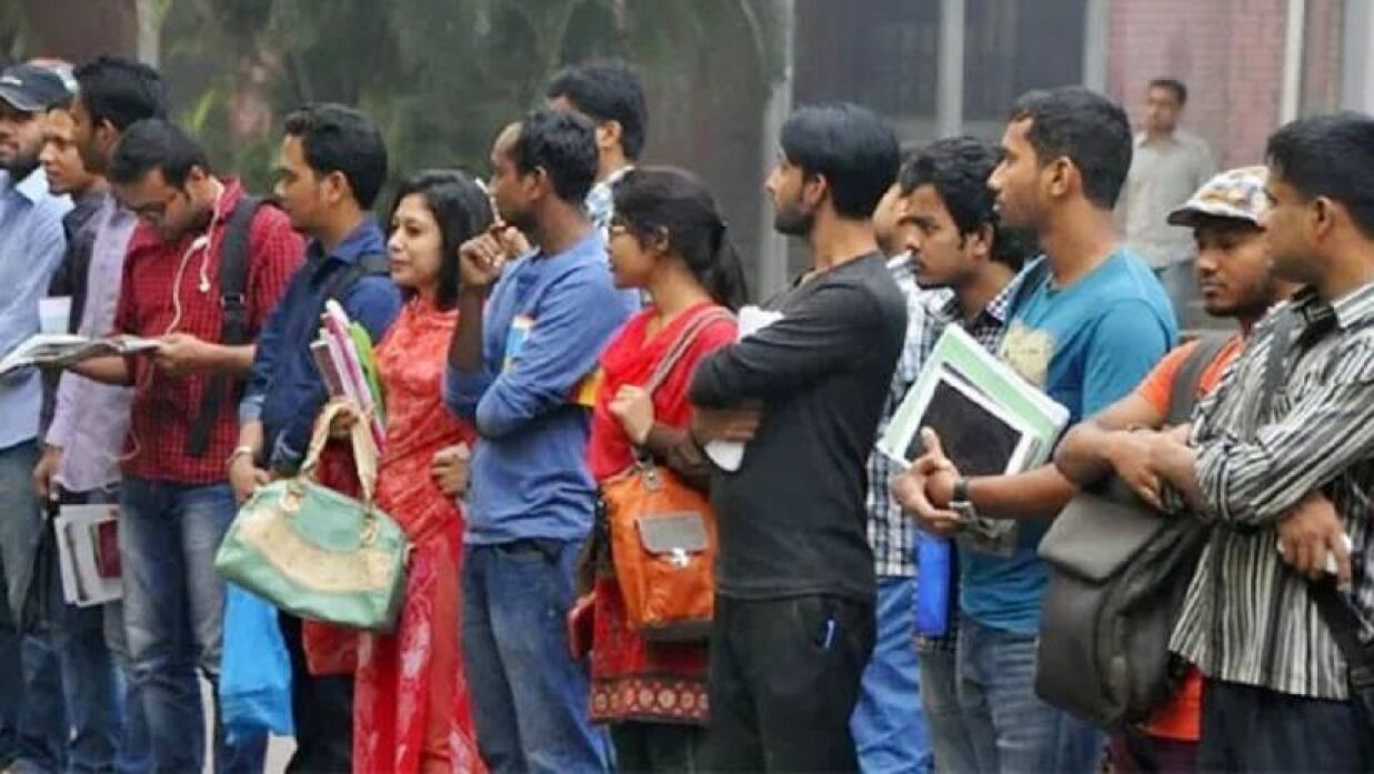 সরকারি চাকরির প্রতি ১০০ পদে ২৬টিই শূন্য