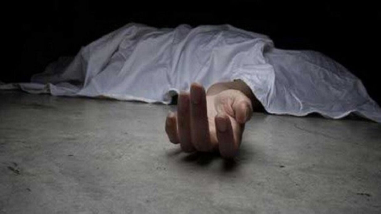 কর্মস্থল থেকে মাদ্রাসা শিক্ষকের ঝুলন্ত মরদেহ উদ্ধার