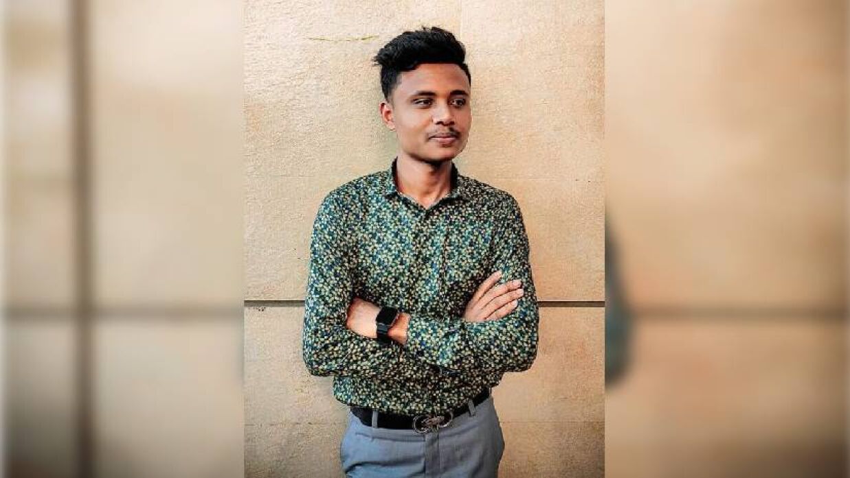 সড়কে পড়েছিল কলেজছাত্রের রক্তাক্ত মরদেহ