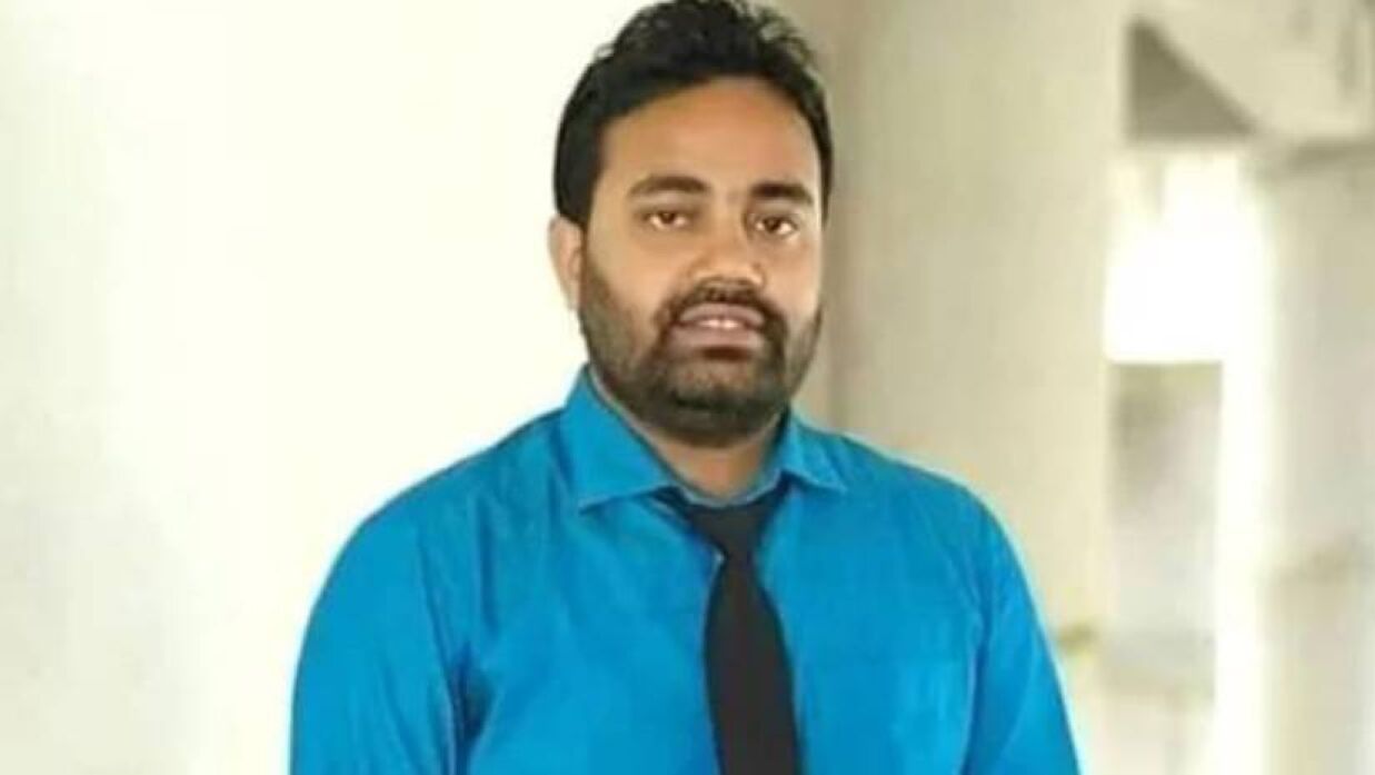 মানব সম্পদ ব্যবস্থাপনা বিভাগের সহকারী অধ্যাপক সাজন সাহা