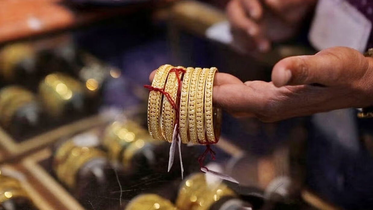 দেশের বাজারে স্বর্ণের দামে নতুন রেকর্ড