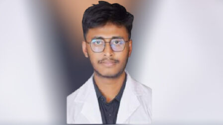 মেডিকেলে টপ টেন-এ থাকার অপূর্ণতা ডেন্টালে দূর হলো আকিবের