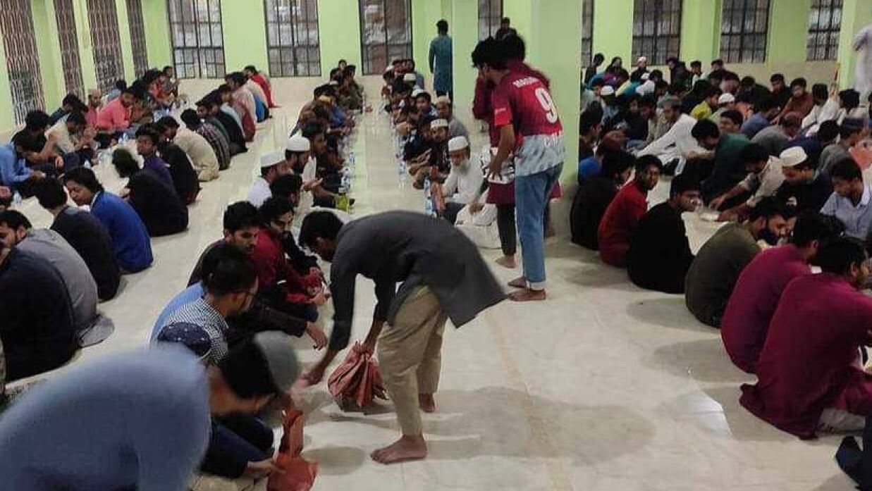 বিশ্ববিদ্যালয়ের সব আবাসিক হলে একযোগে আয়োজিত হচ্ছে কেন্দ্রীয় ইফতার