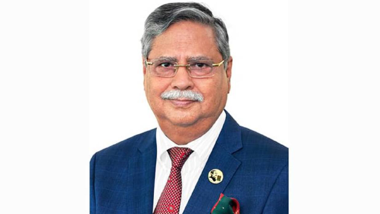 স্বাস্থ্য পরীক্ষা শেষে দেশে ফিরলেন রাষ্ট্রপতি