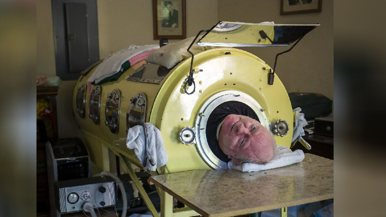 লোহার সিলিন্ডারে ৭০ বছর কাটিয়ে মারা গেলেন পল