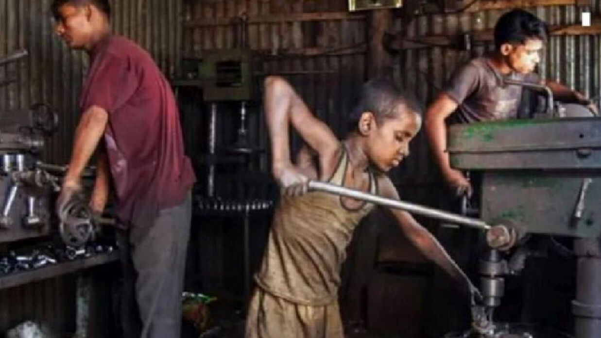 ঝুঁকিপূর্ণ শিশুশ্রমে নিয়োজিত শিশু