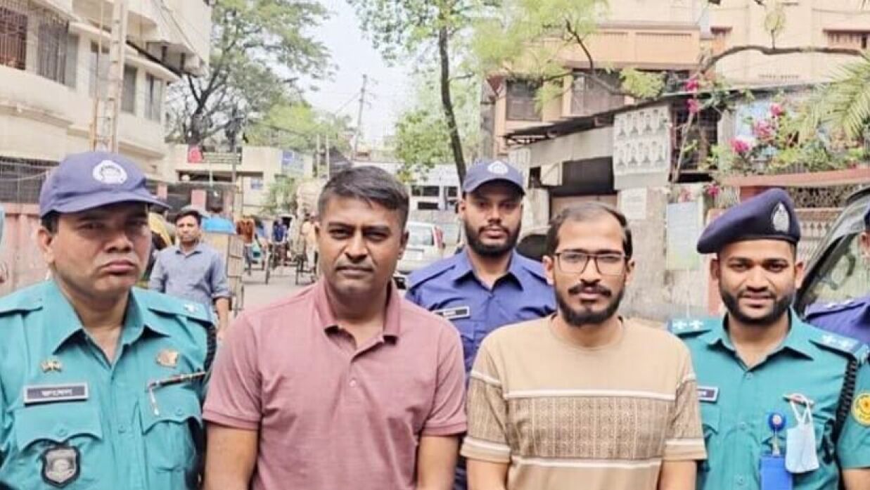 গ্রেপ্তার হওয়া জবি সাবেক সহকারী প্রক্টর দ্বীন ইসলাম ও সহপাঠী আম্মান সিদ্দিকী