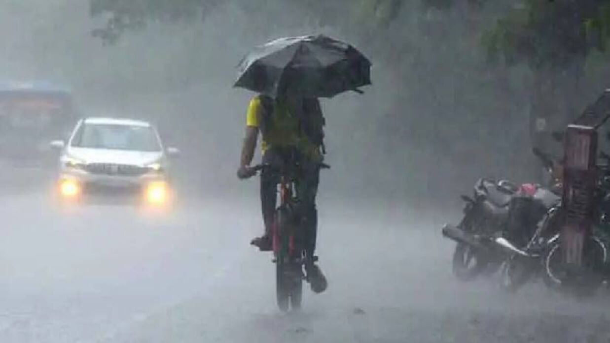 সপ্তাহজুড়ে ঝড় ও বজ্রবৃষ্টির পূর্বাভাস আবহাওয়া অফিসের