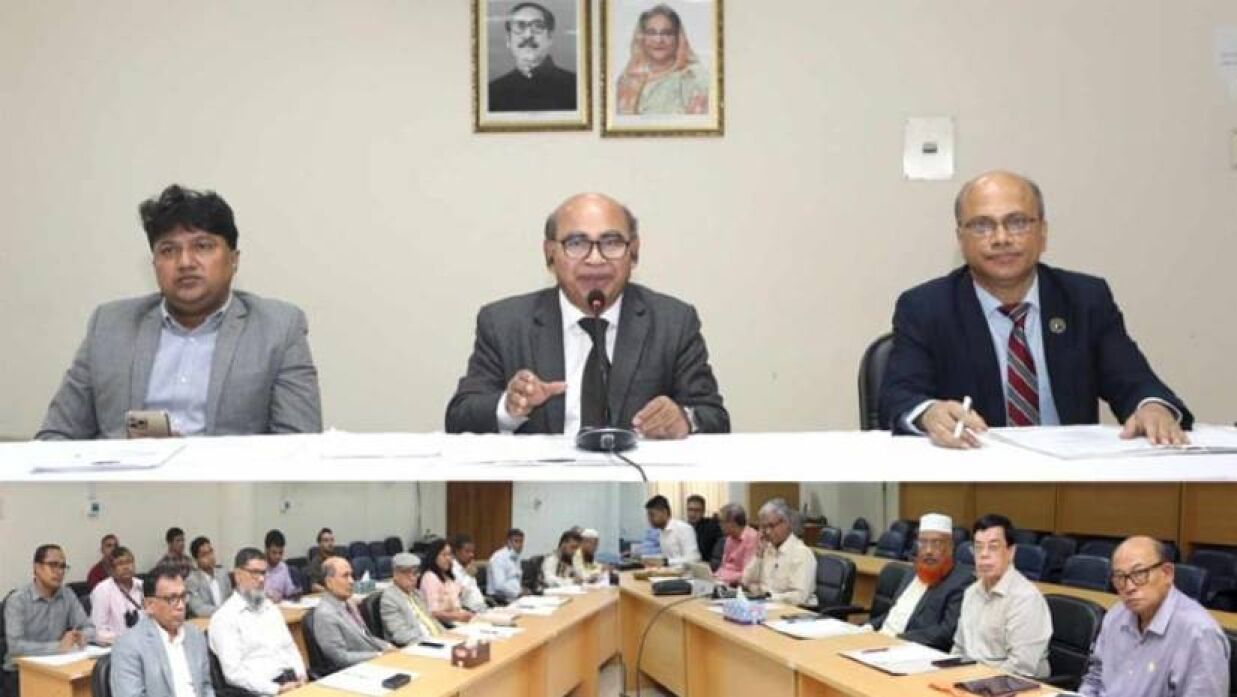 অনুষ্ঠানে বক্তব্য দিচ্ছেন ইউজিসি চেয়ারম্যান (অতিরিক্ত দায়িত্ব) অধ্যাপক ড. মুহাম্মদ আলমগীর