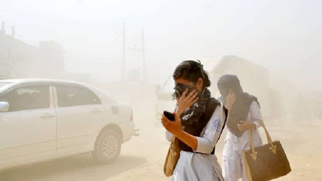 বায়ুদূষণে ১২২ শহরের মধ্যে দ্বিতীয় ঢাকা 