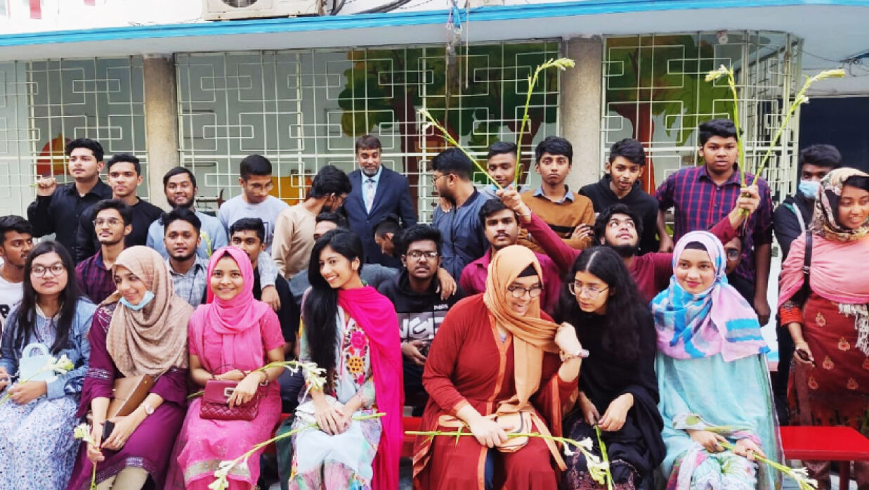 সংখ্যায় ছেলেদের ছাড়িয়েছে মেয়ে শিক্ষার্থীরা