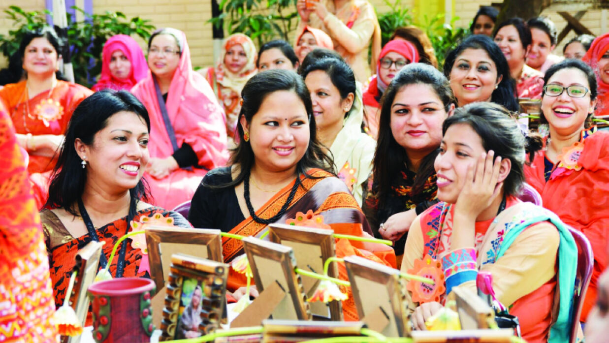 বর্তমানে দেশের শিক্ষাস্তর বিবেচনায় সবচেয়ে বেশি নারী শিক্ষক রয়েছেন ইংরেজি মাধ্যমের স্কুলগুলোতে