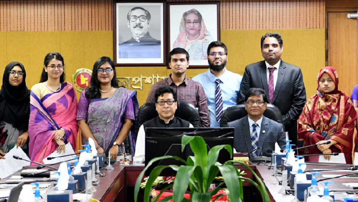 প্রথমবারের মতো সরকারি কোনো প্রতিষ্ঠান হিসেবে ইন্টার্নশিপের সুযোগ চালু করলো জনপ্রশাসন মন্ত্রণালয়।