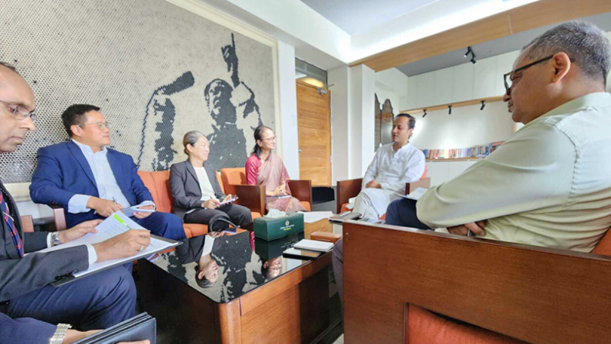 শিক্ষামন্ত্রীর সঙ্গে এডিবি কর্মকর্তাদের বৈঠক