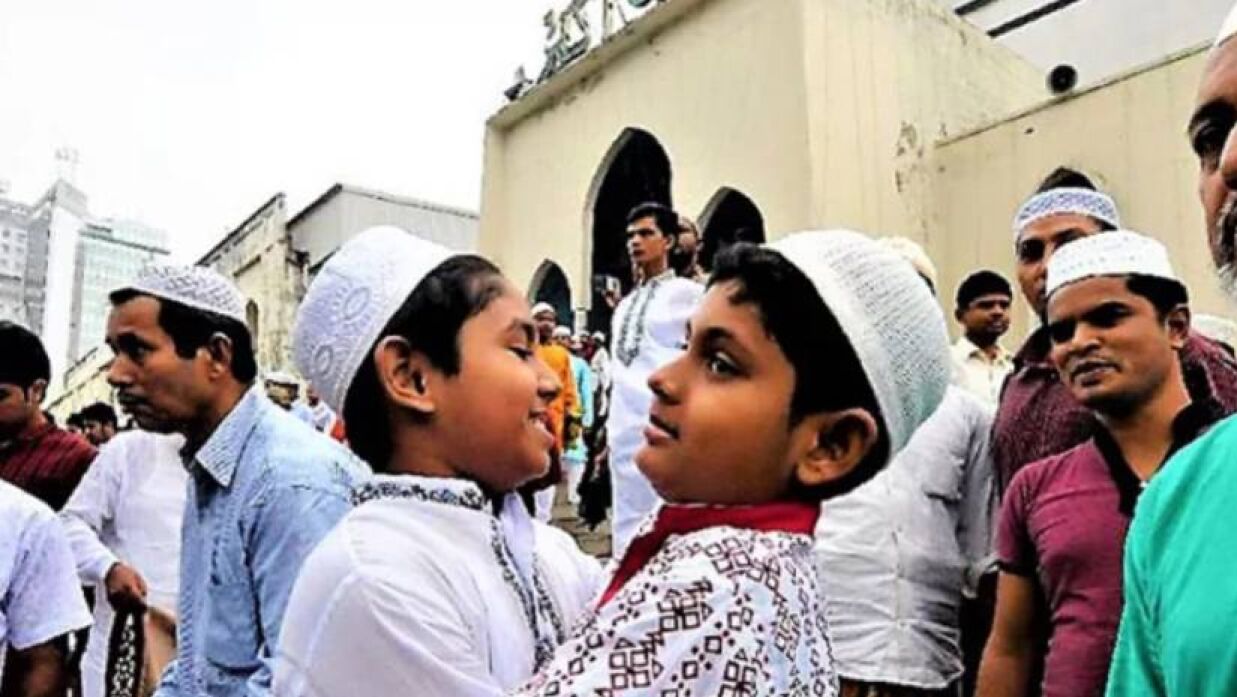 একমাত্র মুসলিম দেশ হিসেবে বৃহস্পতিবার বাংলাদেশে ঈদ