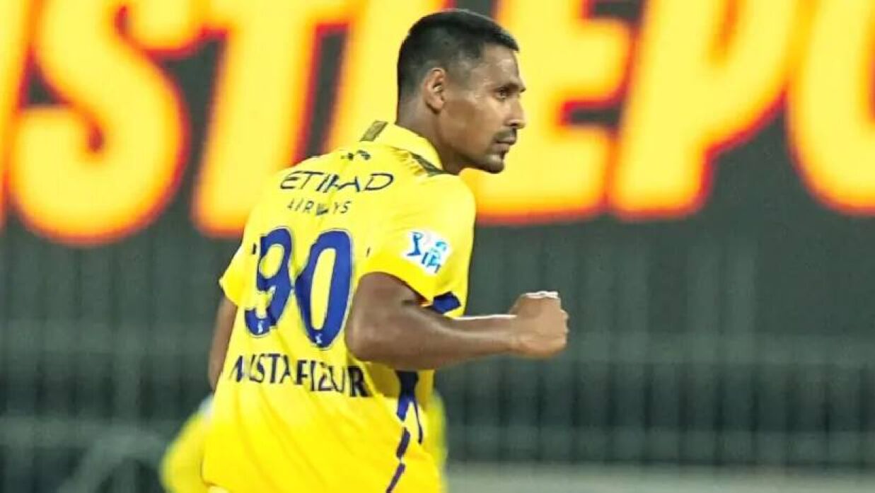 আবারও ‘পার্পল ক্যাপ’ হারালেন মুস্তাফিজ