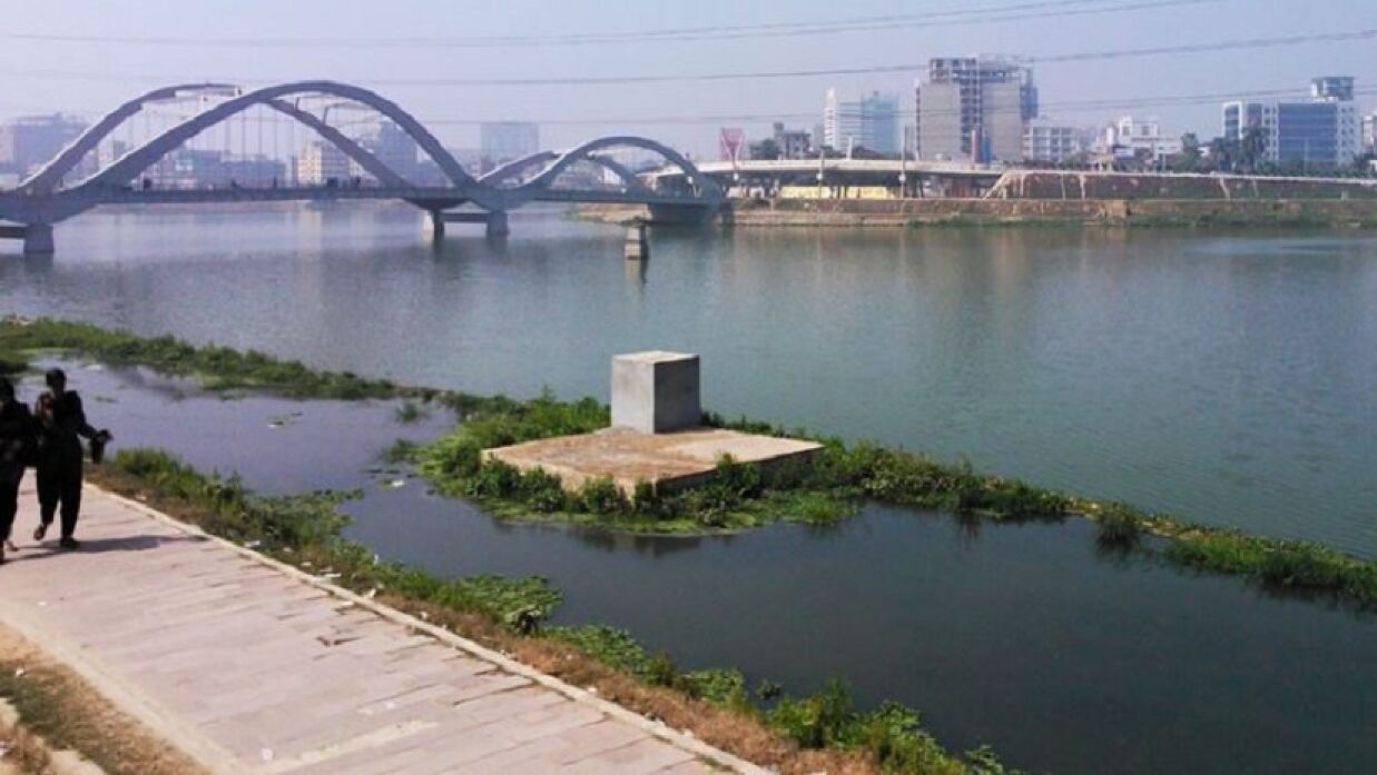 রাজধানীর হাতিরঝিলের লেক