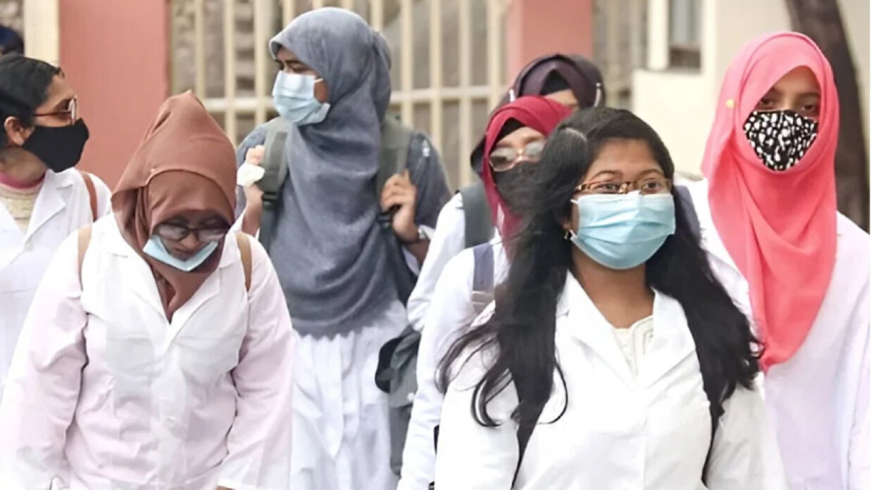 সব শিক্ষা প্রতিষ্ঠানে ছুটির ঘোষণা আসলেও সিদ্ধান্ত হয়নি মেডিকেলের