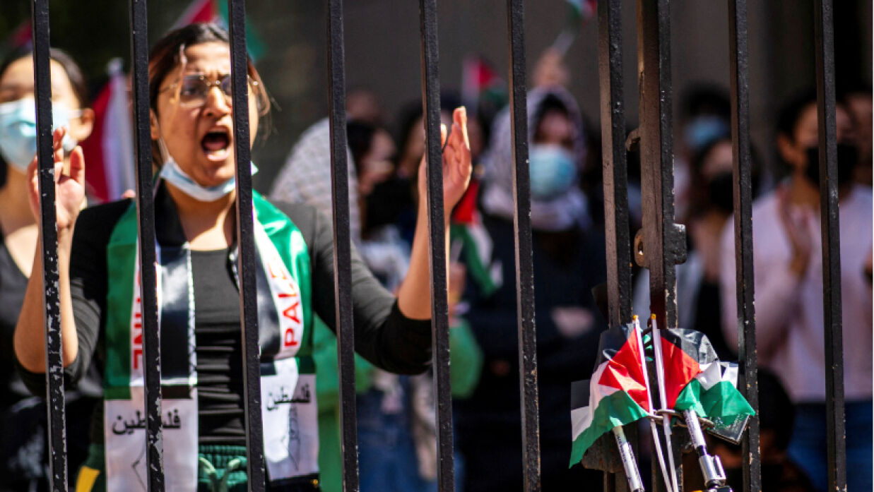 গাজা যুদ্ধের বিরুদ্ধে প্রতিবাদ শিক্ষার্থীদের