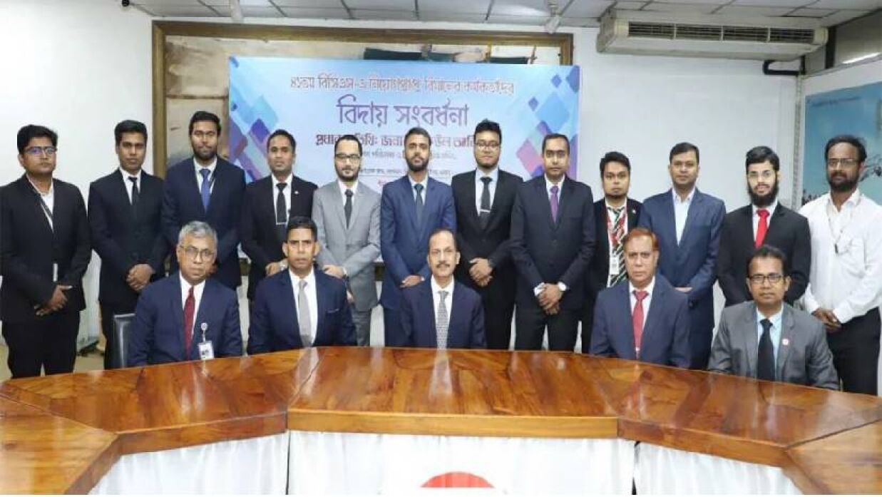 ৪১তম বিসিএসে নিয়োগ পেলেন বিমান বাংলাদেশের ১২ কর্মকর্তা