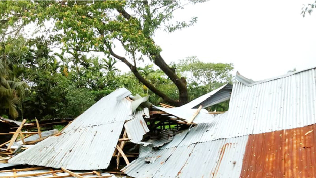 কালবৈশাখী ঝড়ে বিধ্বস্ত মাদ্রাসা
