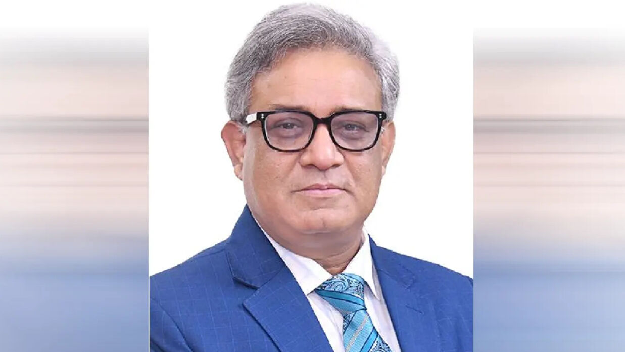 উপাচার্য অধ্যাপক এ এস এম মাকসুদ কামাল