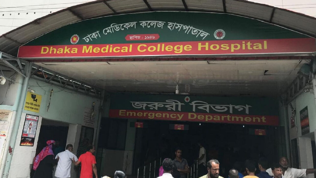 বাবা বকা দেওয়ায় ৮ তলা থেকে লাফ স্কুলছাত্রের